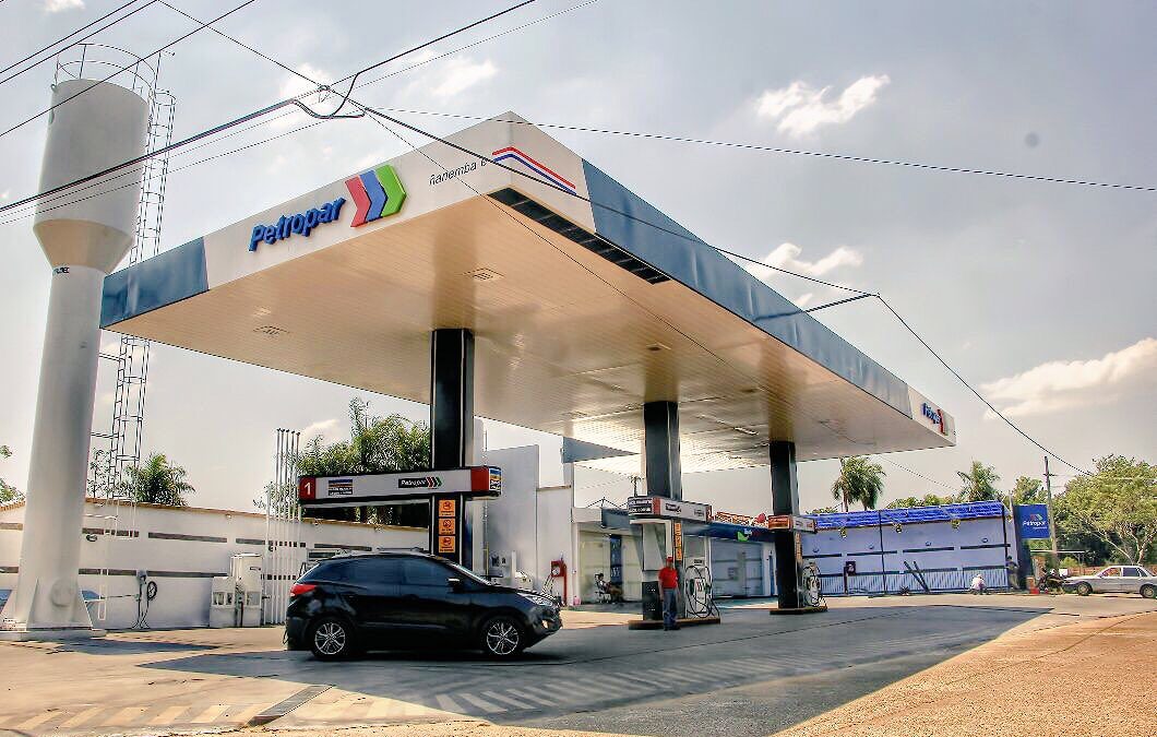 Paraguay.  Conflicto de intereses ante la posibilidad de una baja de precios en la gasolina