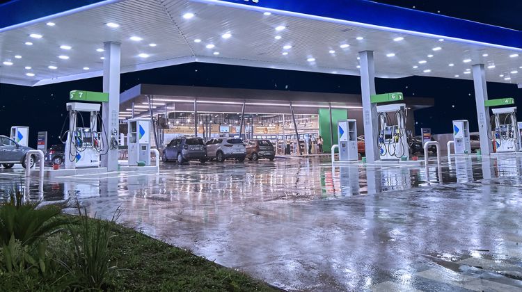 Paraguay.  Ante el exceso de estaciones de servicio ¿Aún es negocio invertir en el sector del combustible en Paraguay?