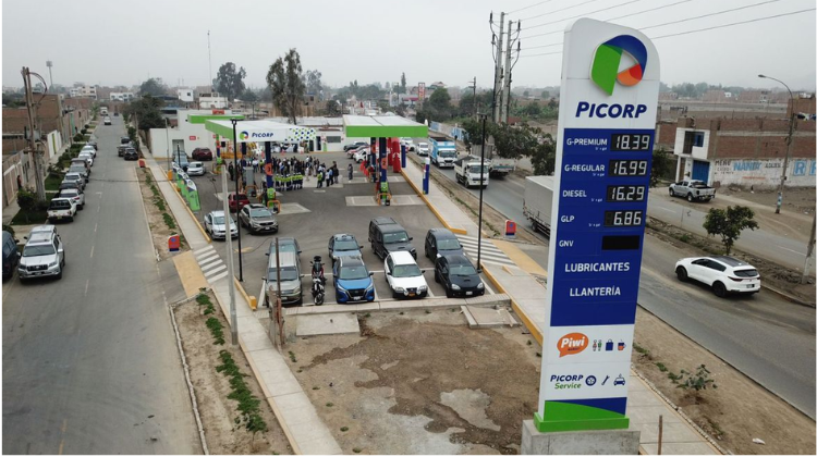 Perú.  Picorp presentó nuevo logo durante la inauguración de su décima Estación de Servicio