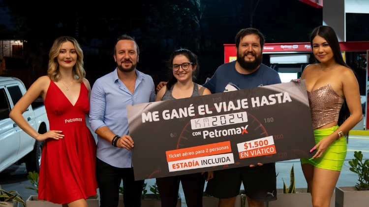 Paraguay.  Finalizó la campaña «Llegamos al km 2024 con Petromax» con un gran espectáculo en vivo y fabulosos premios