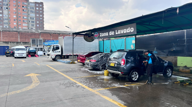 Colombia.  Escasez de agua en Bogotá: El caso del racionamiento de una Estación de Servicio