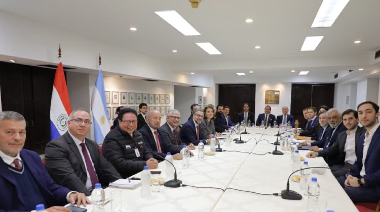 Paraguay.  Posible reacomodo del tablero en la Hidrovía por el abastecimiento de combustibles