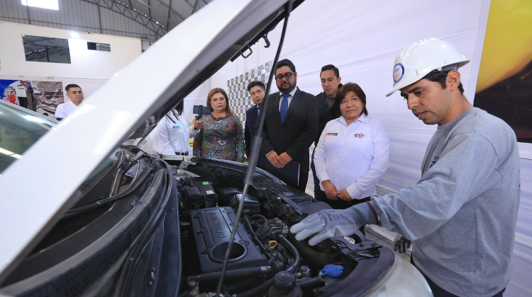 Perú.  Gas Natural Vehicular: el MINEM celebró las 155 mil conversiones, pero las cifras revelan caída del 13% en el año