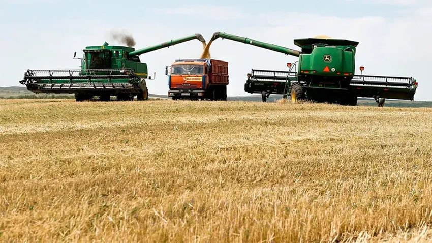 Uruguay.  Suba del gasoil de setiembre: Transportistas y ruralistas la catalogan como una “medida recaudatoria”