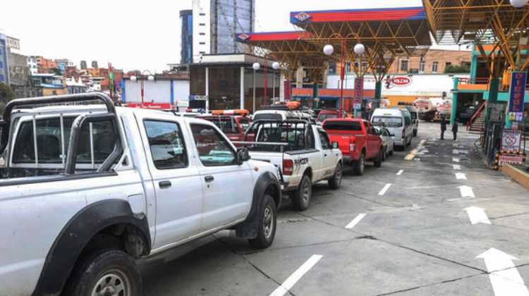 desabastecimiento combustibles Bolivia