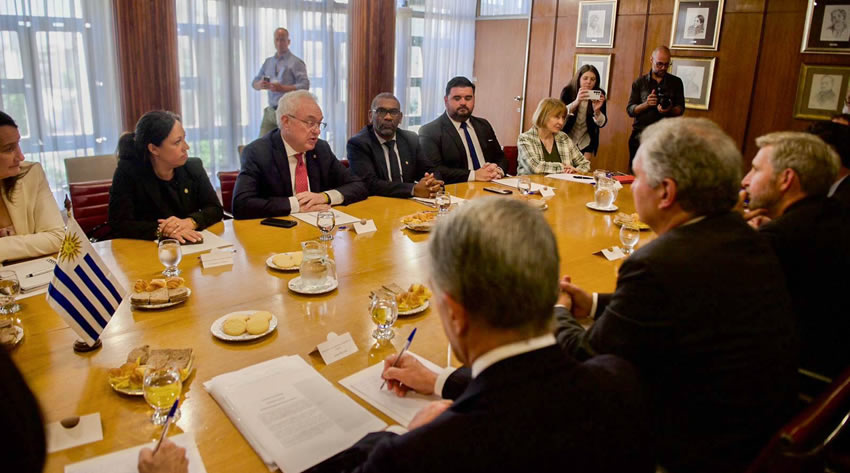 Uruguay.  Uruguay y Argentina activan una diplomacia preventiva por el hidrógeno verde