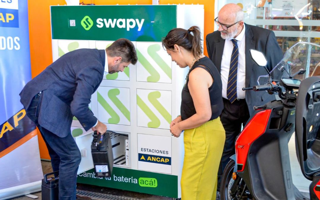 Uruguay.  ¿Cuánto vale no esperar? El giro de las estaciones ANCAP frente al auge de las motos eléctricas