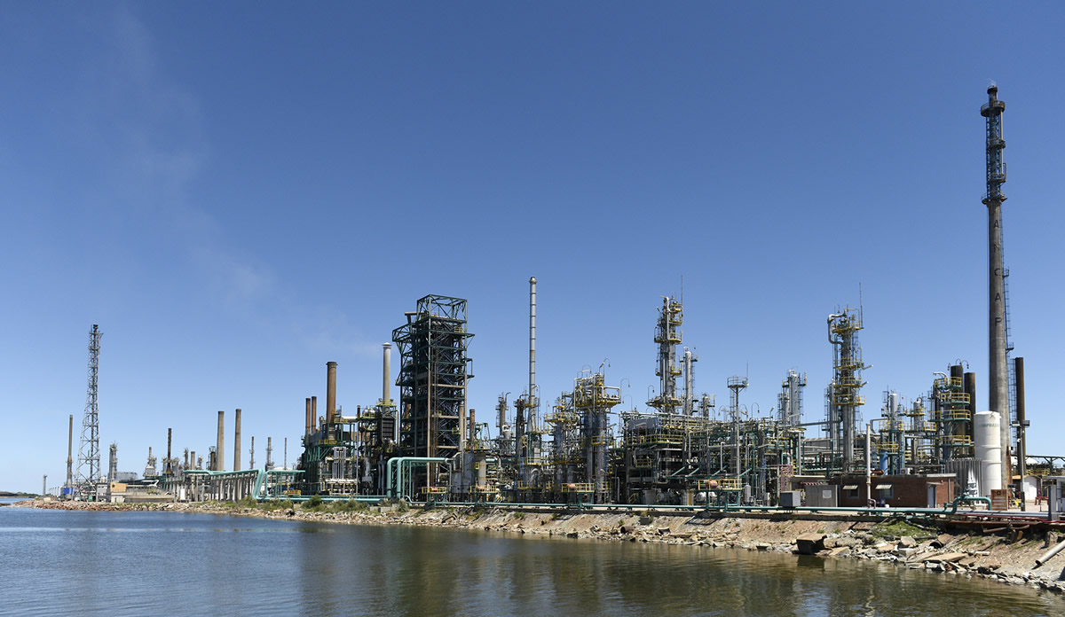 Informe de URSEA confirma que el gasoil es mucho más sensible al mercado internacional que la Súper 95