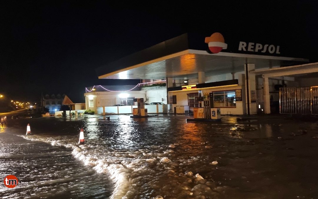 Latam.  Lluvias: ¿Cómo evitar filtraciones y fallas en Estaciones de Servicio?