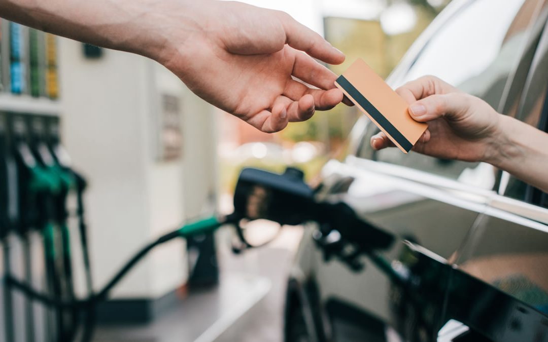 Argentina.  Las comisiones de las tarjetas se llevan hasta el 22 por ciento del ingreso real de las Estaciones de Servicio