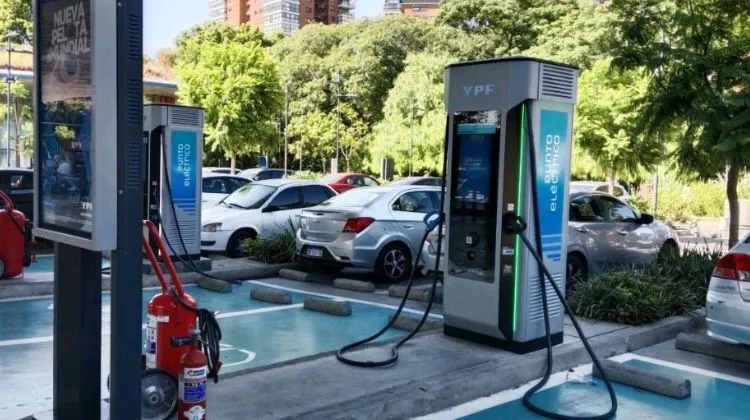 CARGADORES-ELECTRICOS-YPF