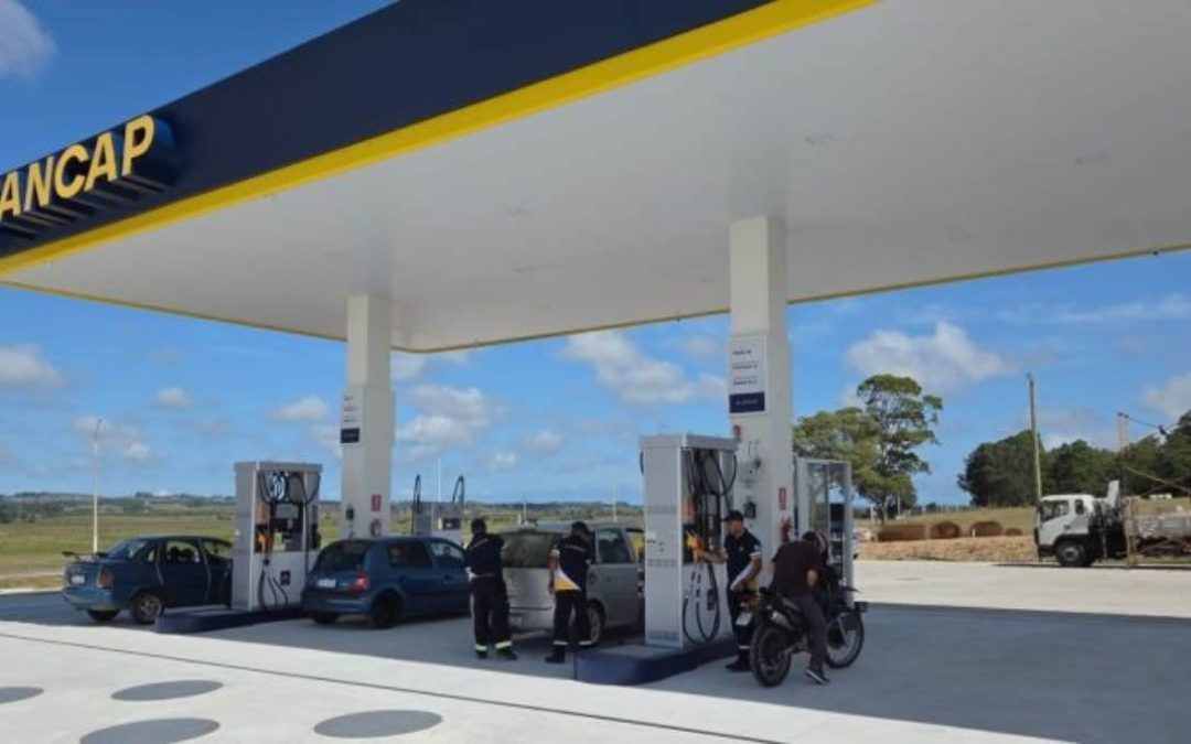 Uruguay.  Inauguró una estación ANCAP en Ruta 39 para absorber el tránsito pesado de Maldonado