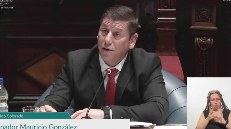 Uruguay.  Advierten que mientras en la frontera las estaciones de Brasil generan 500 empleos, las uruguayas apenas sostienen 30 puestos de trabajo