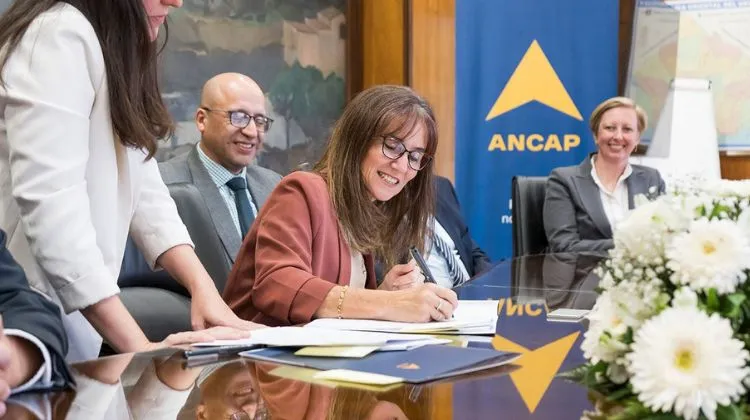 Uruguay.  Shell, QatarEnergy y Chevron amplían operaciones en Uruguay: ¿qué hay detrás de este movimiento?