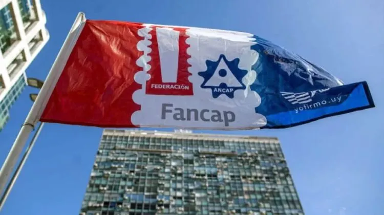 Uruguay.  Sindicatos y estacioneros vuelven a chocar en la previa de un ajuste de combustibles