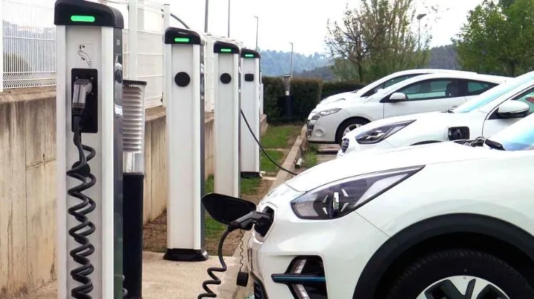 AEDIVE Perú reporta infraestructura de carga y venta de vehículos eléctricos
