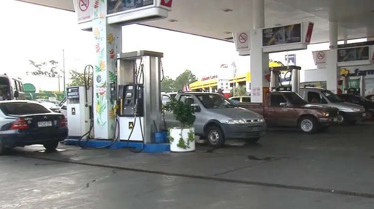 Uruguay.  ¿Por qué las Estaciones de Servicio no tuvieron largas filas pese al aumento de los combustibles?