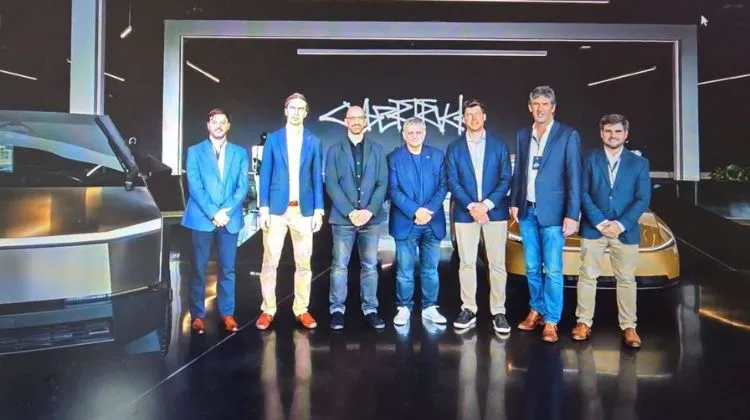 Argentina.  YPF y Tesla exploran una alianza para desarrollar infraestructura de carga eléctrica en el país
