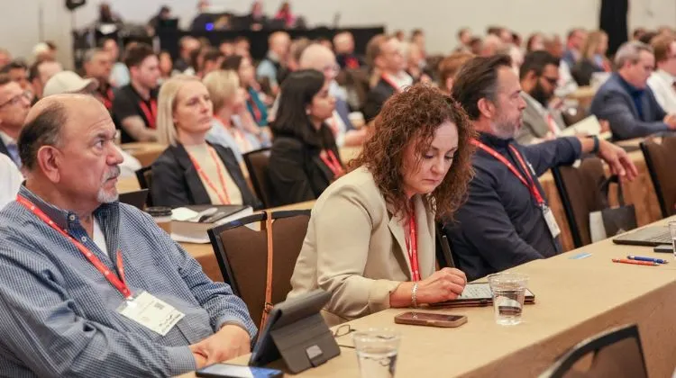 Latam.  PWI EVENTS y Energy Conference Network lanzan una plataforma de eventos sobre Digitalización & IA para la industria del Oil & Gas en América Latina