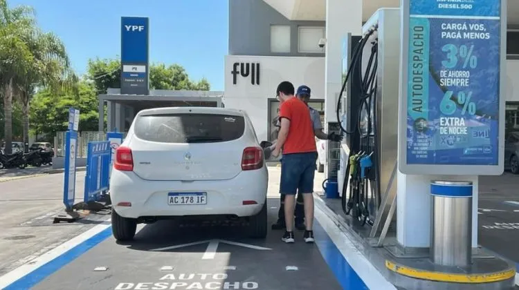 Argentina.  ¿Cuántas Estaciones de Servicio hay en el país con autodespacho y dónde están ubicadas?