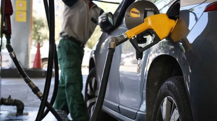 Uruguay.  ANCAP y FANCAP alcanzaron un preacuerdo y alejan el riesgo de faltantes de combustibles