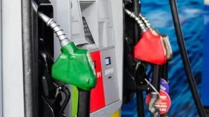 Una rebaja de ₡51 por litro cambia la ecuacion entre las gasolinas