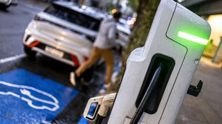 Boom de ventas y alerta en el Este se saturo la red de carga