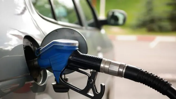 Cargar combustible temprano da mas litros Un especialista explico cuanto impacta la temperatura