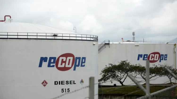 Costa Rica tiene combustible pero hay un factor que puede encarecerlo