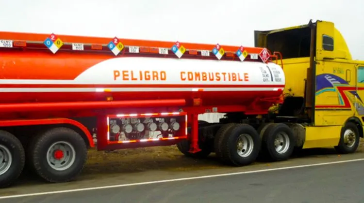 OSINERGMIN exige una autoinspeccion anual a los vehiculos que transportan combustibles