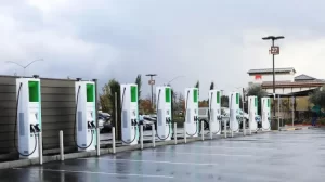 Paraguay tiene energia para impulsar los autos eléctricos estan listas sus estaciones de servicio