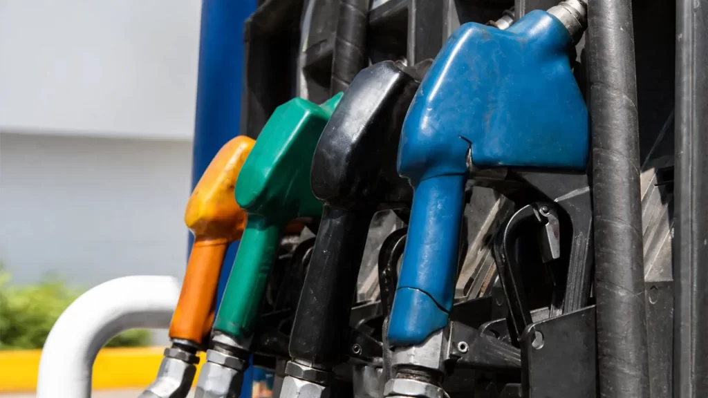 Precio de los combustibles en Peru cuanto cuesta el diesel y la gasolina y donde estan las mayores diferencias